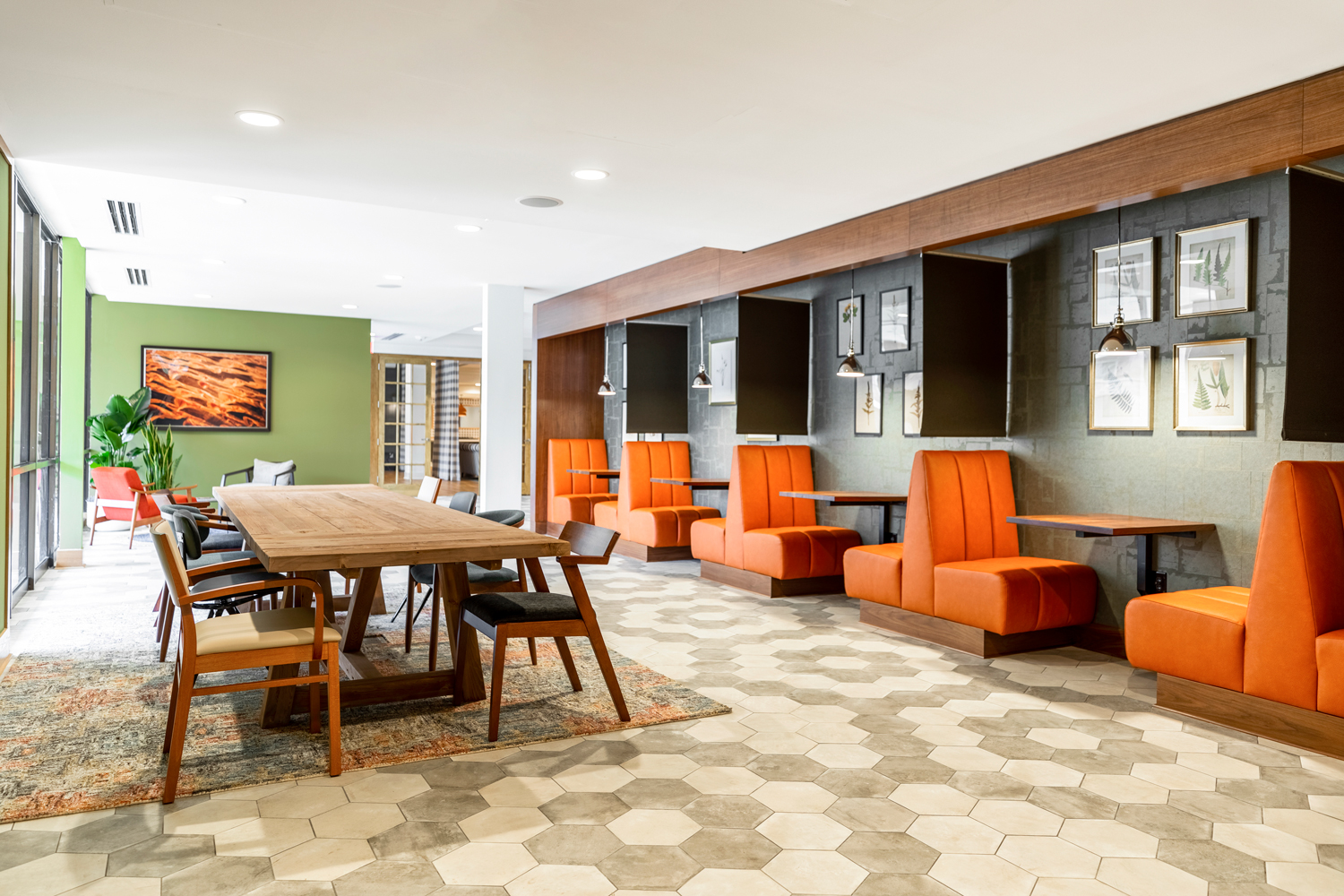 FallsGreen_Int_Amenities_ReadingNook_02.2020